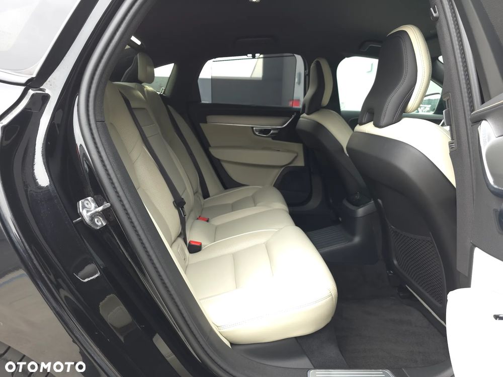 Volvo S90 T8 AWD Plug-In Hybrid Inscription - 30