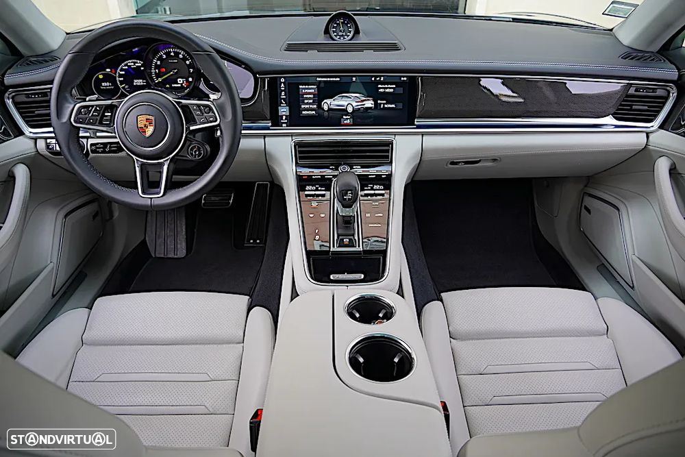 Porsche Panamera 4 E-Hybrid - 34