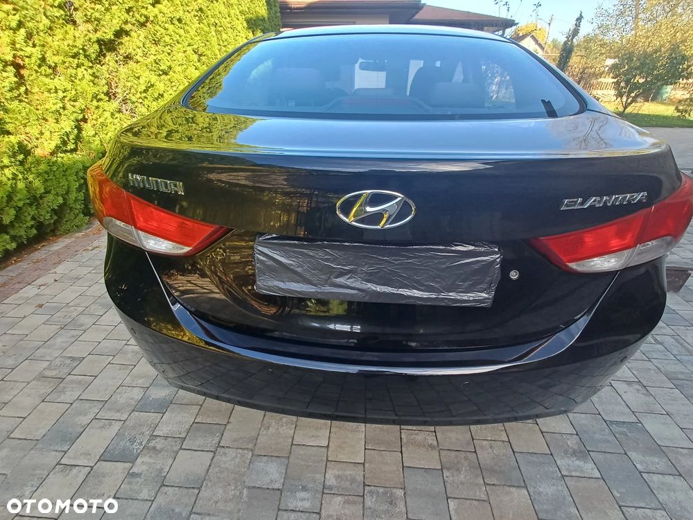 Hyundai Elantra 2013 photo 3
