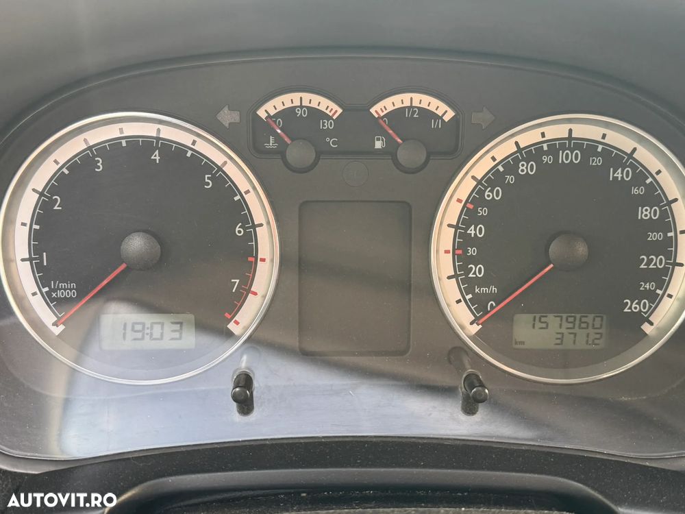 Volkswagen Golf - 8