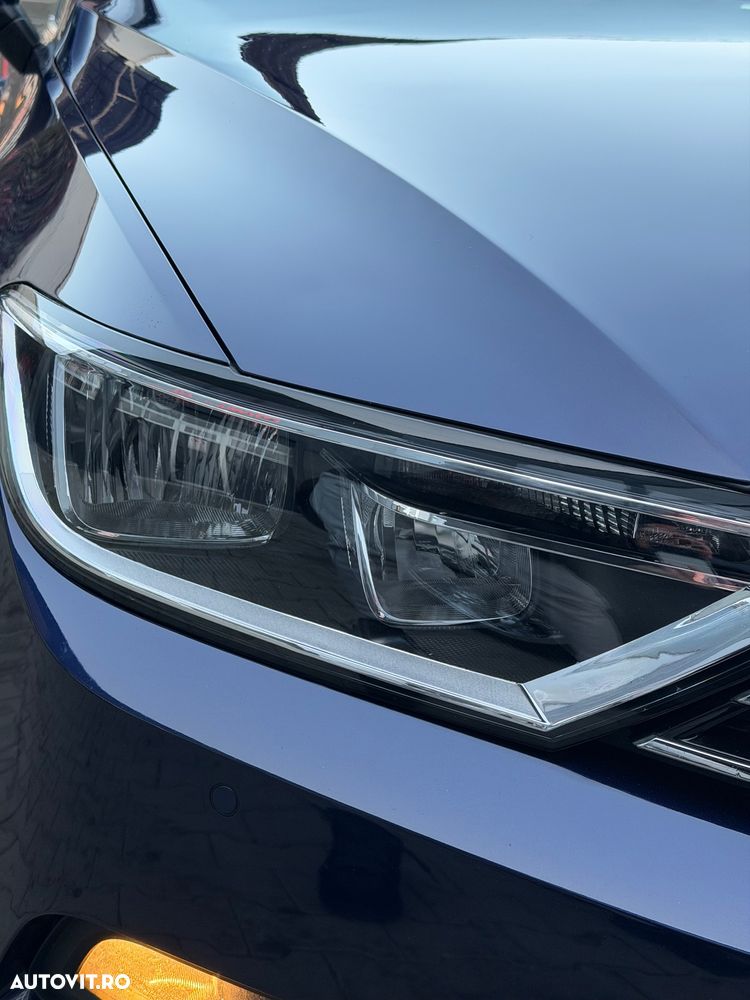 Volkswagen Passat 2.0 TDI SCR DSG Trendline - 17