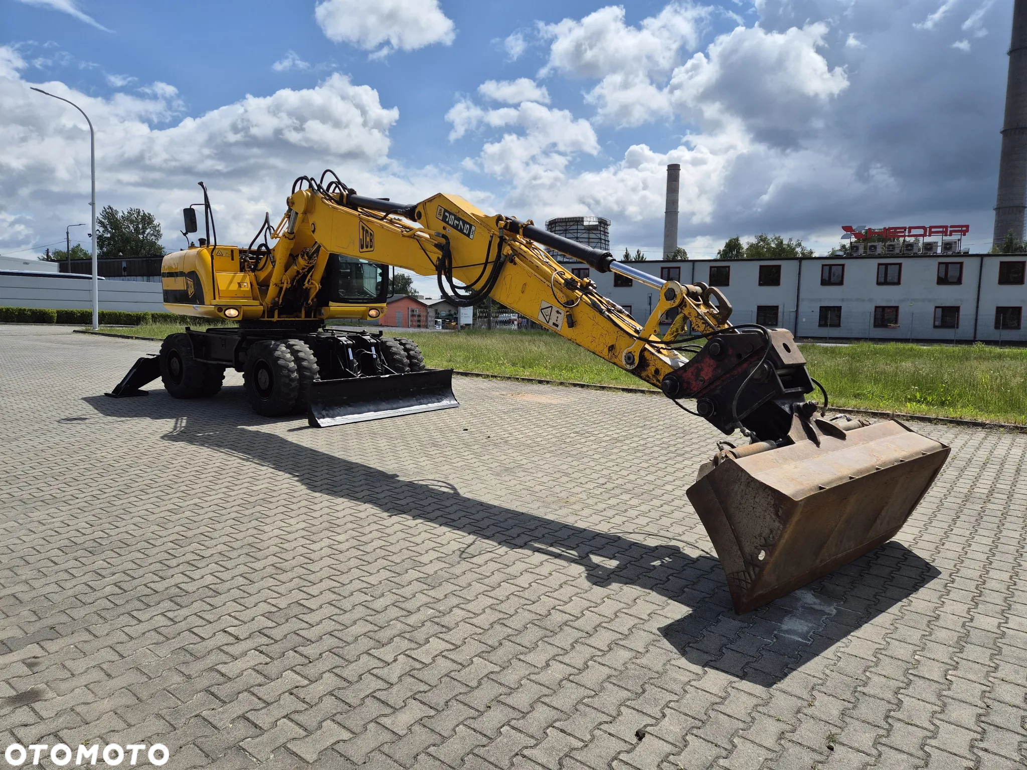 JCB JS175 W / 1 WŁ / W PEŁNI SPRAWNA / KABINA / ODNOWIONA / SERWISOWANA / 4X4 / SILNIK ISUZU / 2 ŁYZKI W ZESTAWIE! - 12
