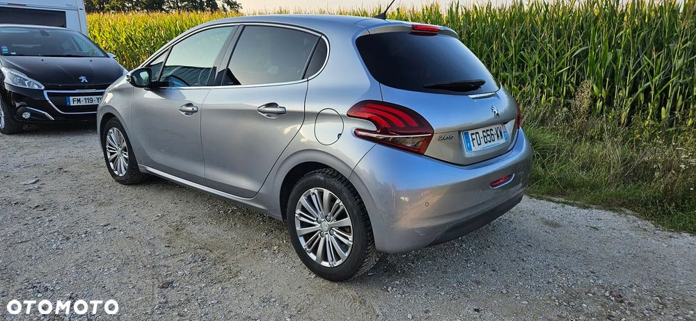 Peugeot 208 - 3