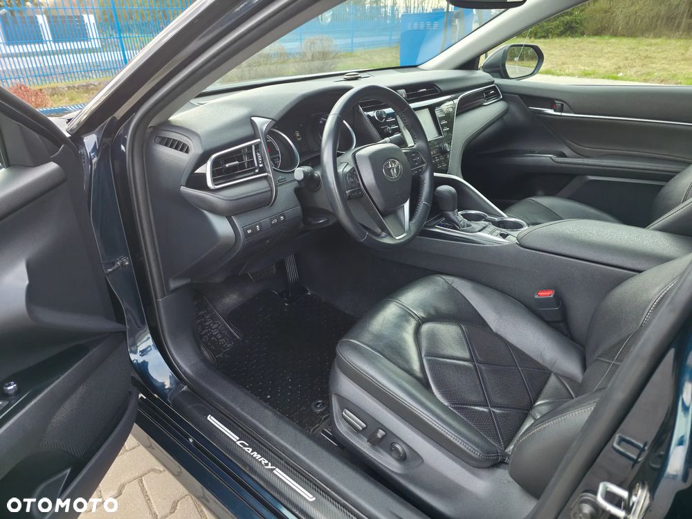 Toyota Camry 2.5 Hybrid Prestige CVT - 11