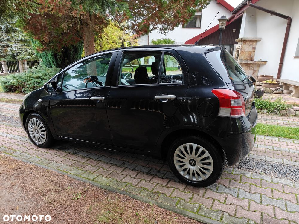 Toyota Yaris - 36