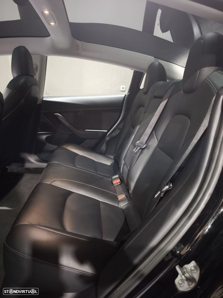 Tesla Model 3 - 16