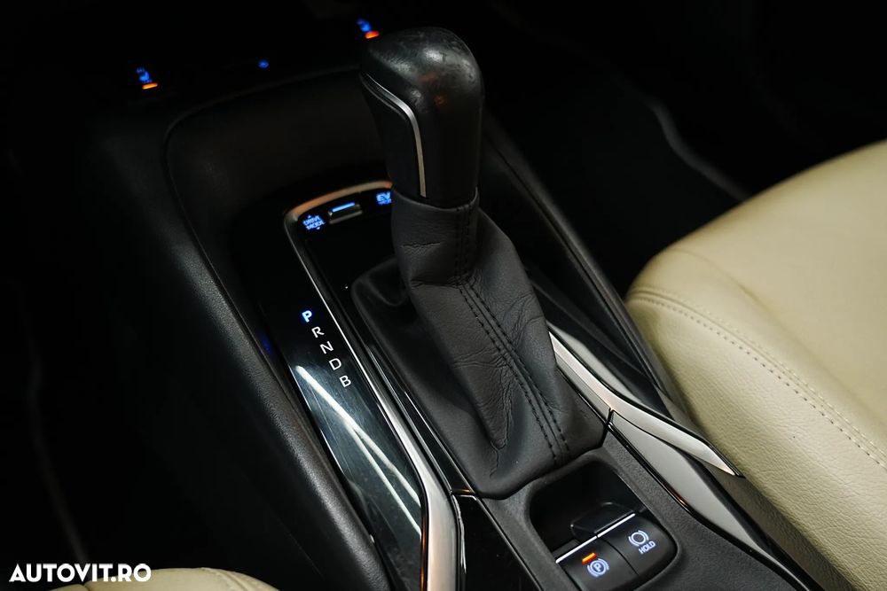 Toyota Corolla 1.8 HSD TS Exclusive - 16