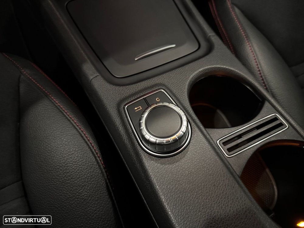 Mercedes-Benz GLA 200 - 40