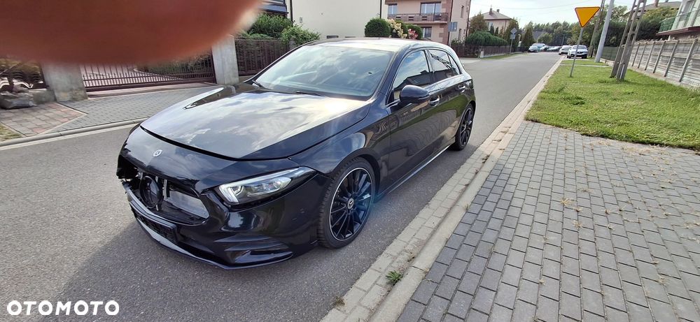 Mercedes-Benz Klasa A 250 AMG Line 7G-DCT - 3