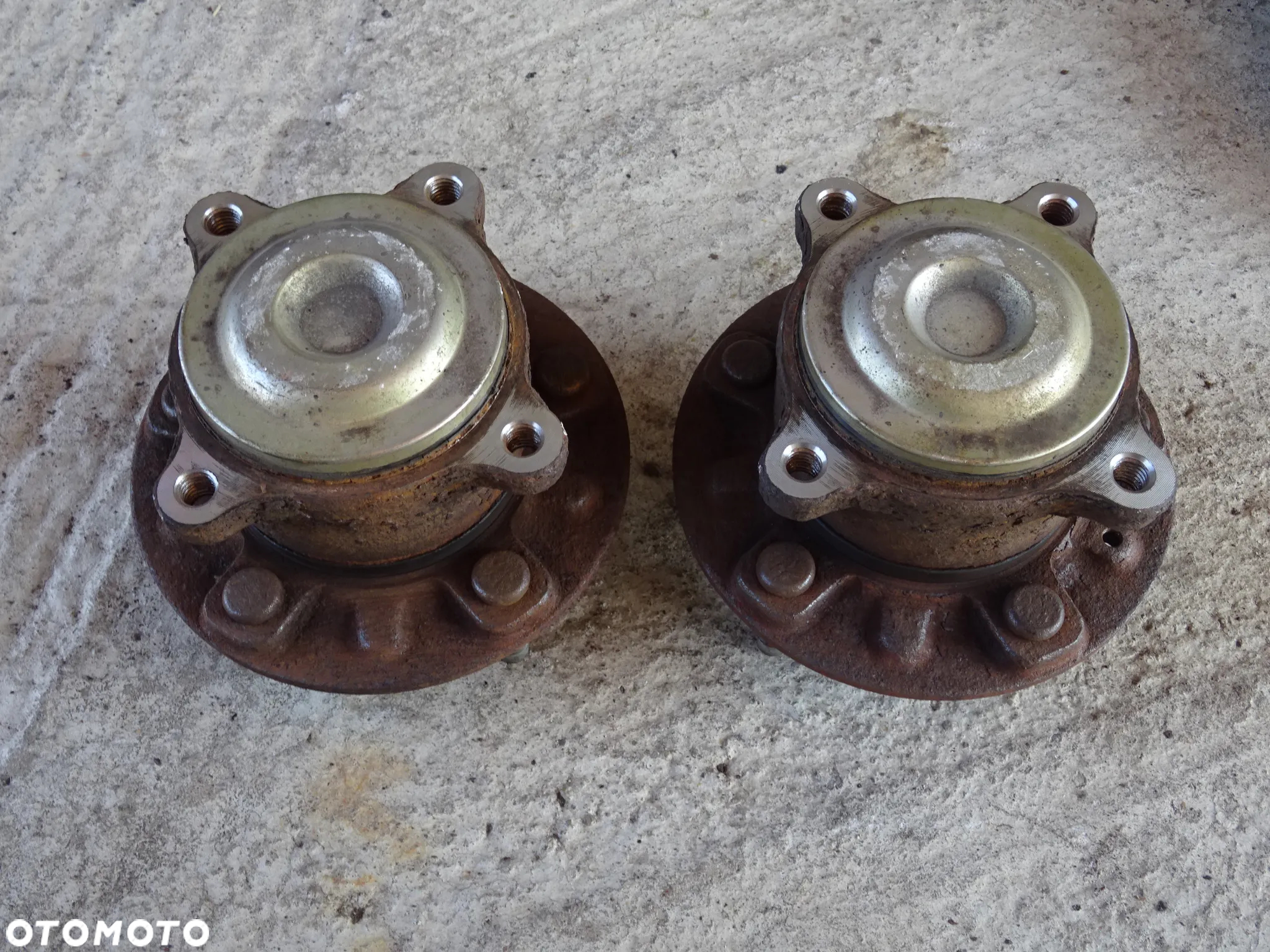 PIASTA TYLNA PRAWY LEWY TYŁ OPEL ZAFIRA C TOURER ASTRA J ORLANDO 5x115 - 6