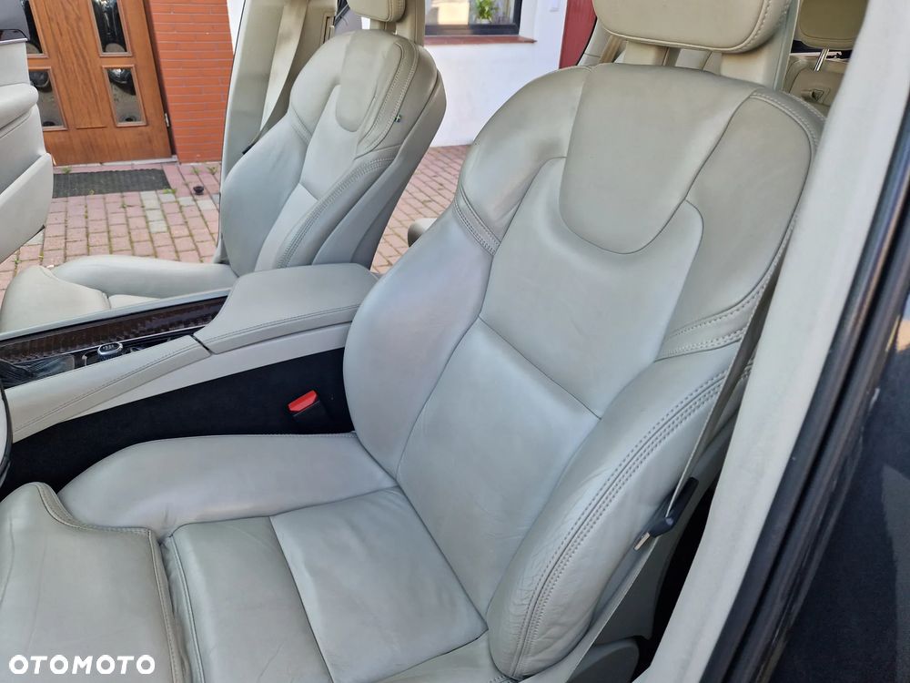 Volvo XC 90 D5 AWD Momentum - 35