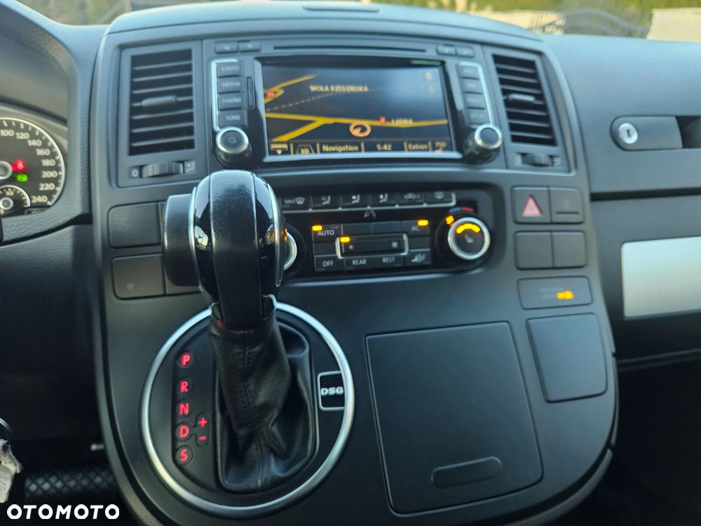 Volkswagen Multivan - 19