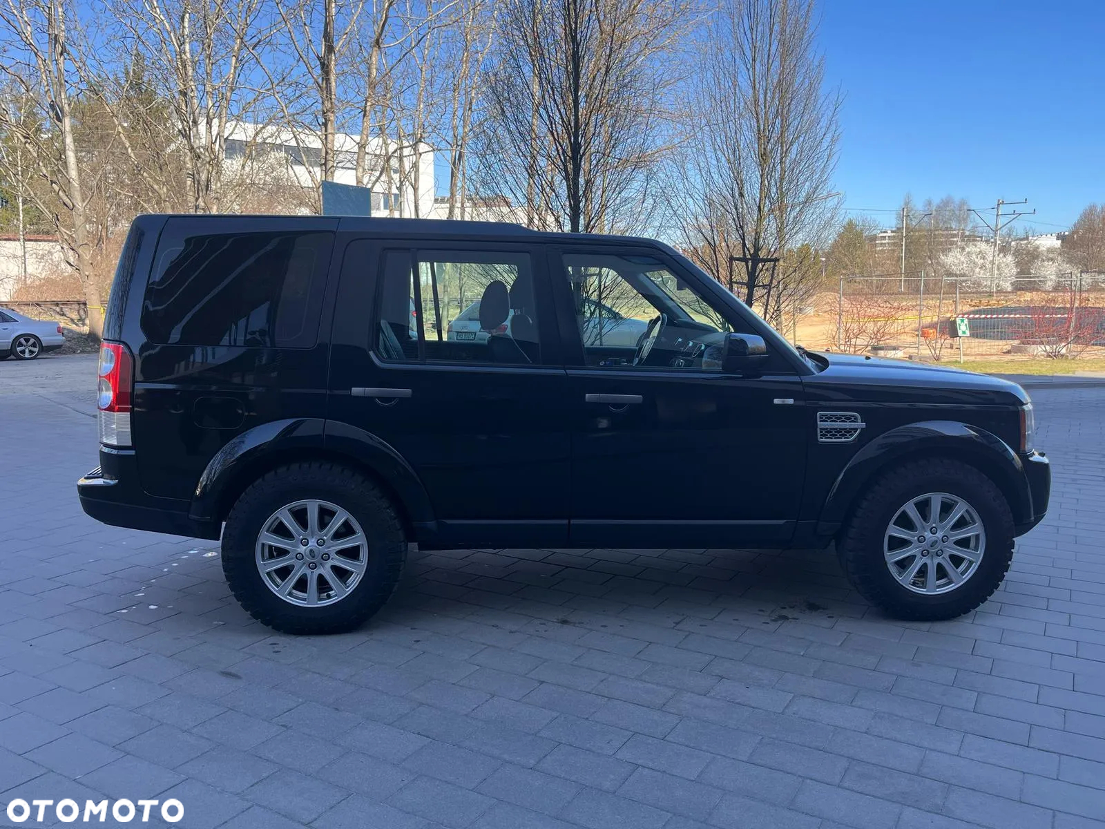 Land Rover Discovery IV 2.7D V6 HSE - 5