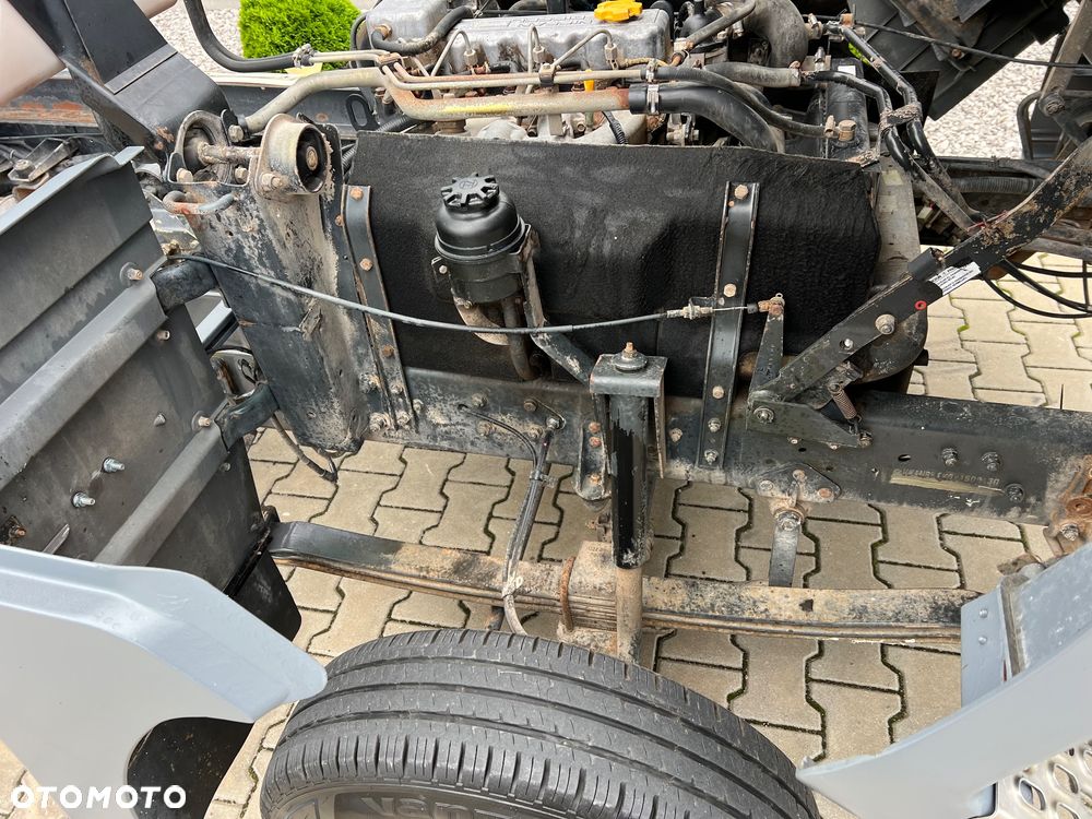Nissan Atleon - 28