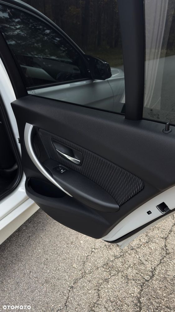 BMW Seria 3 - 15