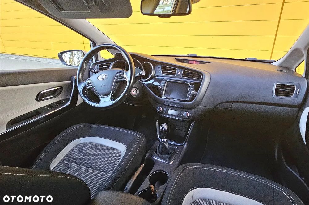 Kia Ceed Cee'd 1.6 GDI M - 11