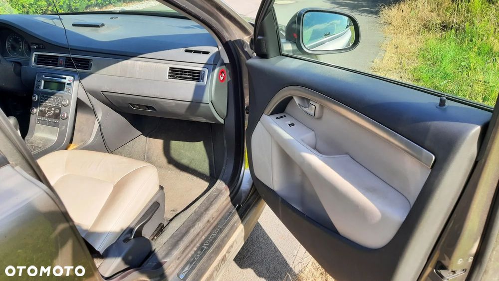 Volvo V70 2.4 D DPF Momentum - 11