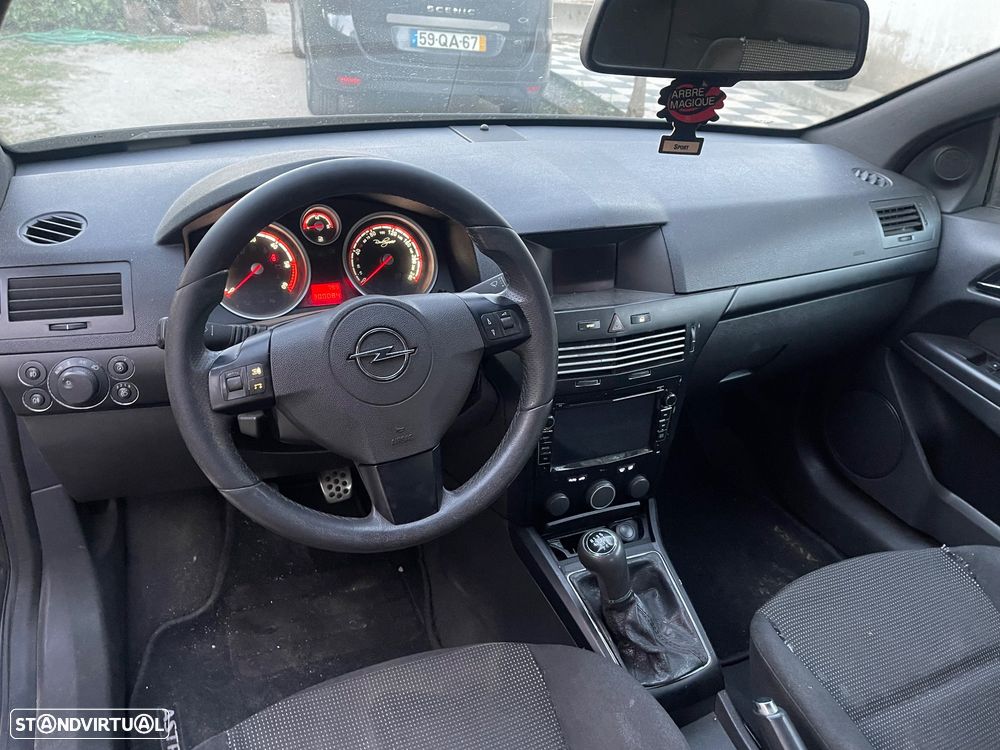 Opel Astra GTC 1.9 CDTI - 8