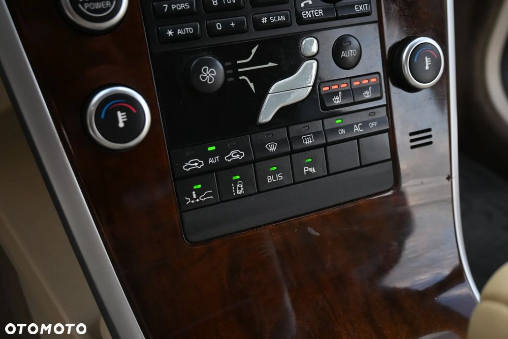 Volvo XC 60 2.4D DRIVe - 36