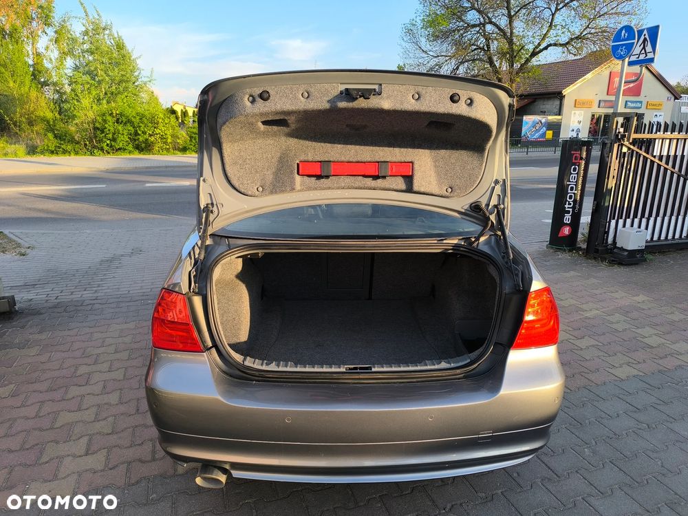 BMW Seria 3 - 31