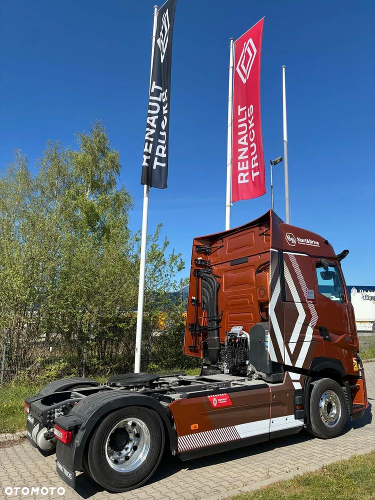 Renault T480 HIGH SLEEPER CAB - 4