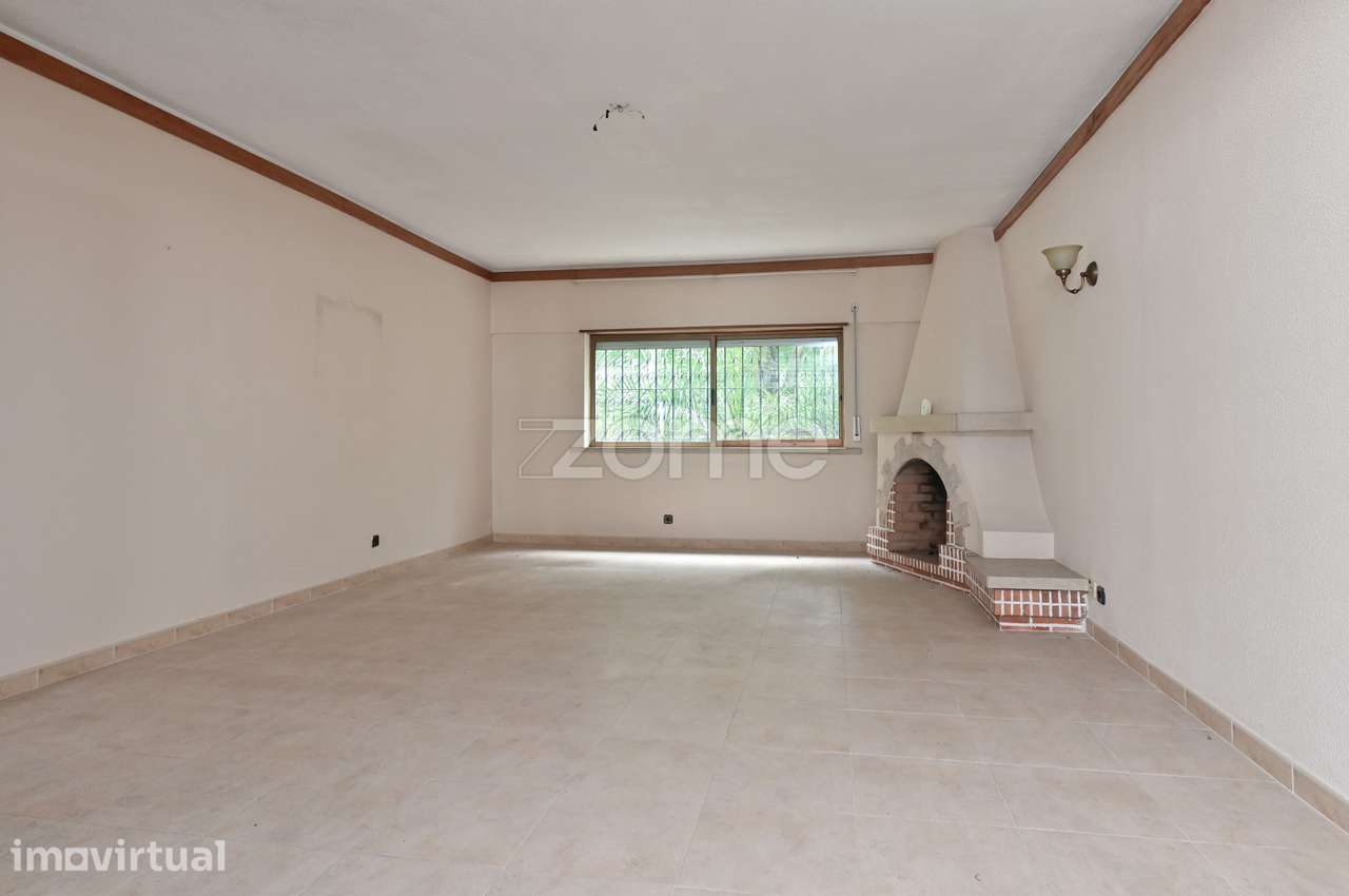 Moradia T4+1 para Remodelação - Sassoeiros, Carcavelos - Vista 3
