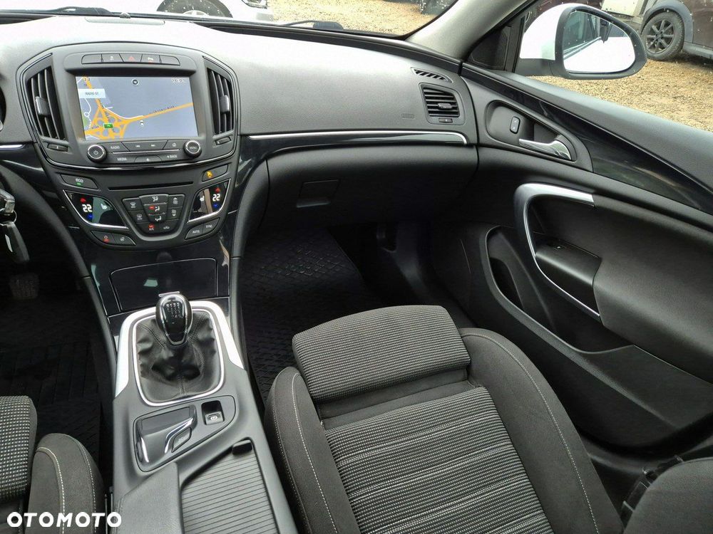 Opel Insignia - 25