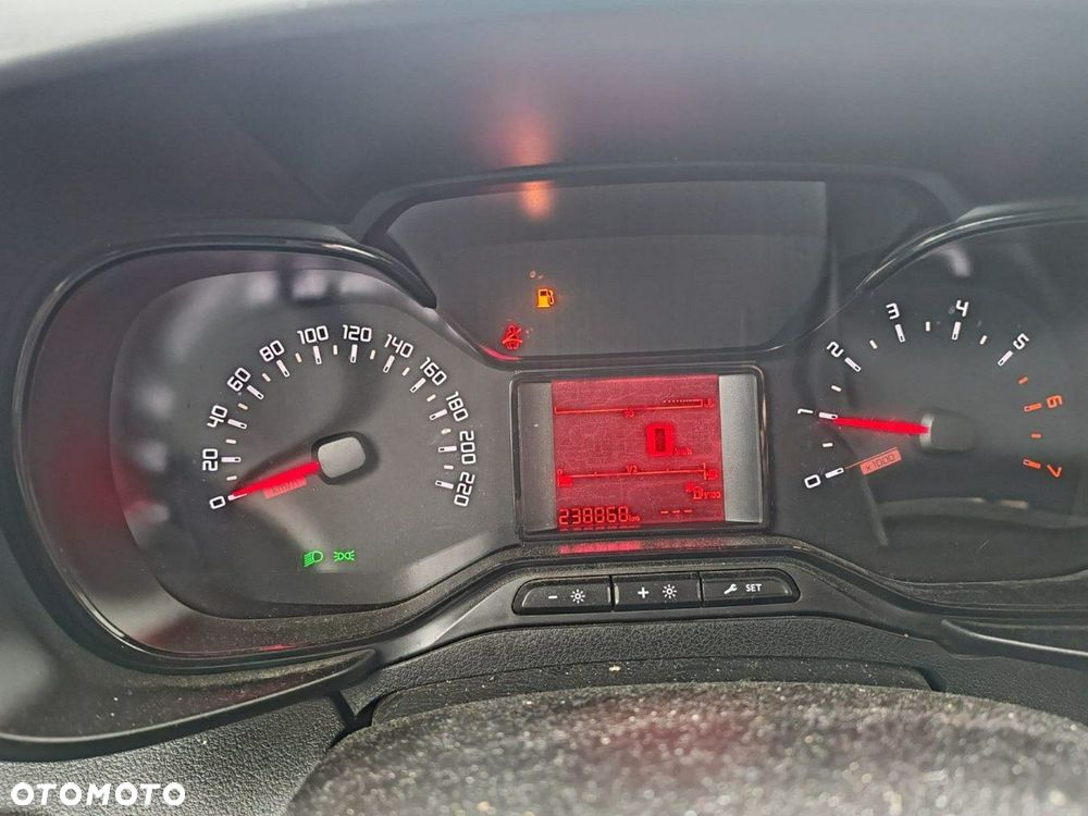 Toyota Proace City - 10