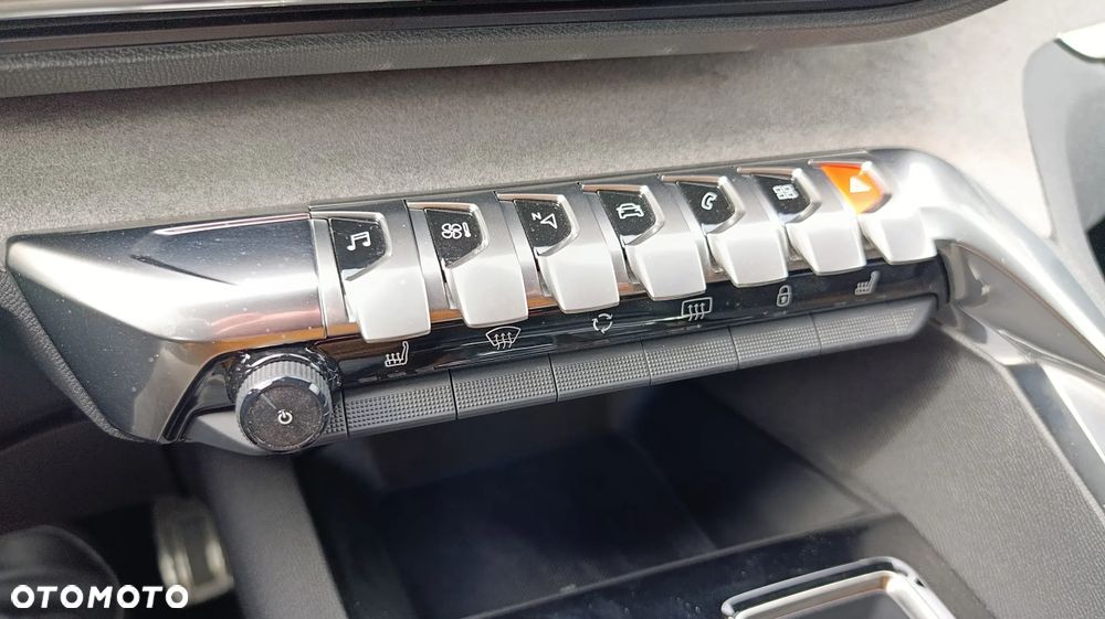 Peugeot 3008 1.2 PureTech GT S&S EAT8 - 33