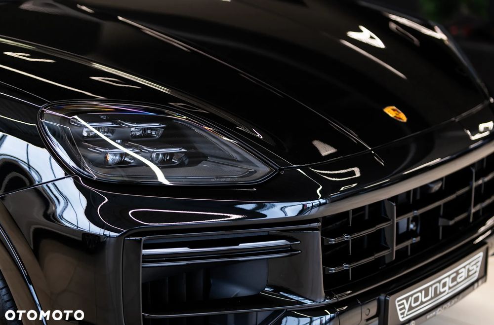 Porsche Cayenne Turbo E-Hybrid PHEV - 7