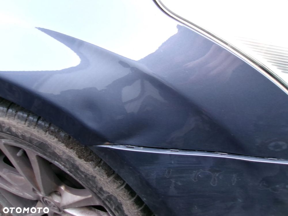 BŁOTNIK PRAWY PRZÓD TOYOTA AVENSIS T27 09-14 8U5 - 2