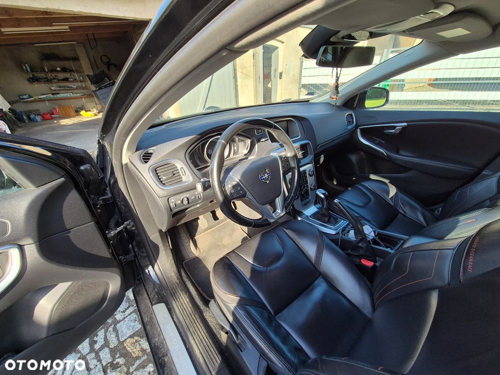 Volvo V40 D2 - 10
