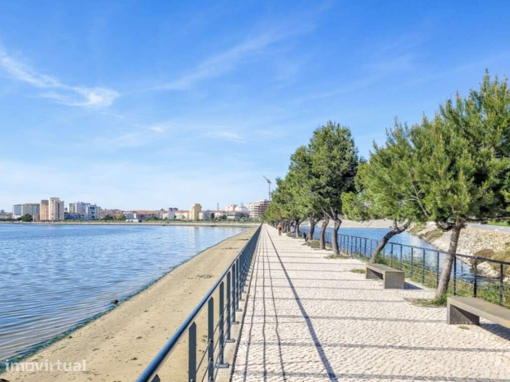 Apartamento T3 no Barreiro - Grande imagem: 2/49