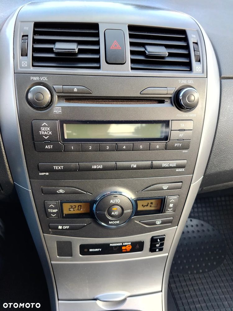 Toyota Corolla 1.6 Premium - 6