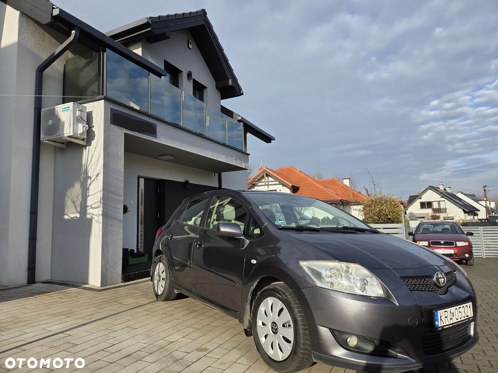 Toyota Auris 2.0 D-4D Sol - 9