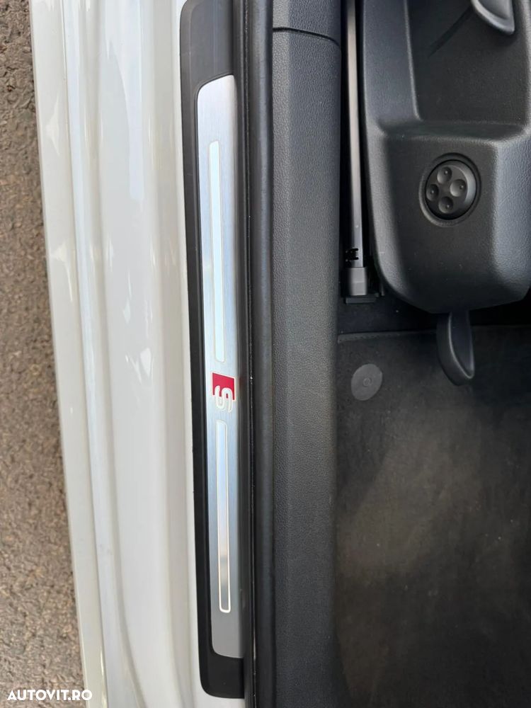 Audi A4 Avant 2.0 TDI S tronic - 14