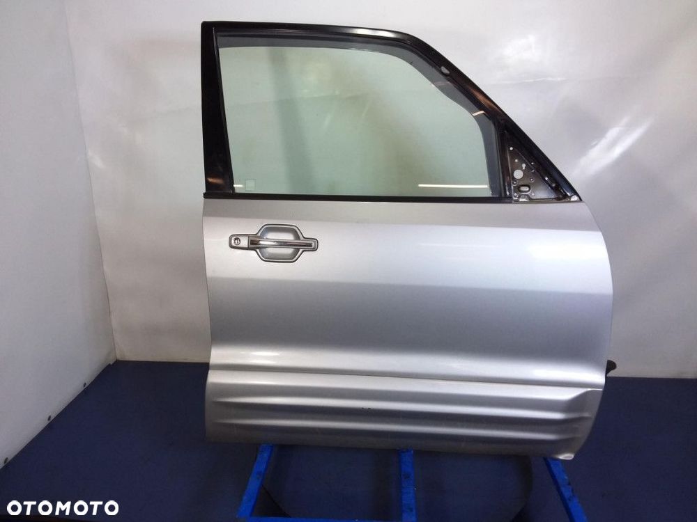 MITSUBISHI PAJERO III DRZWI PRZÓD PRAWE A69C - 1