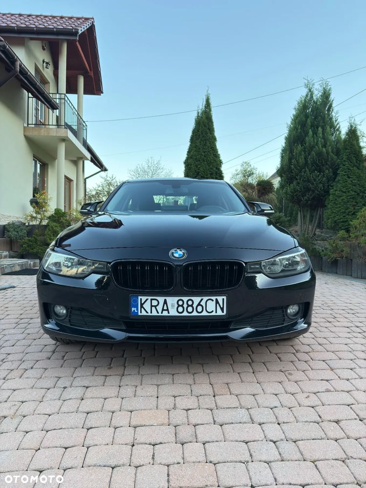 BMW Seria 3 320i xDrive - 3