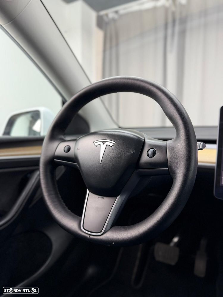 Tesla Model Y Long Range Dual Motor AWD - 20
