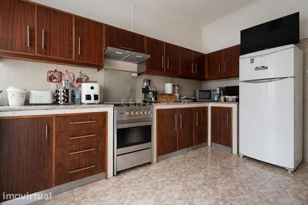 Moradia T3 + Espaço Comercial  | Livramento | Ponta Delgada - Grande imagem: 3/26