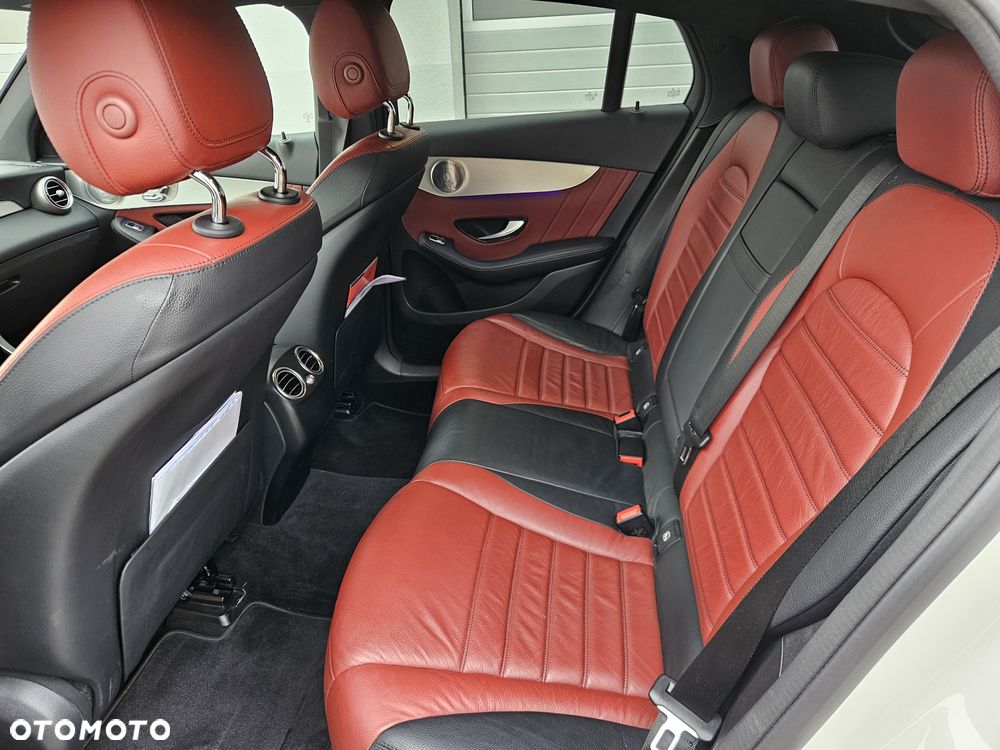 Mercedes-Benz GLC 300 d 4Matic 9G-TRONIC Exclusive - 19