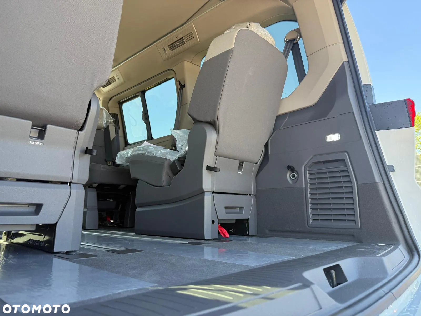 Volkswagen California - 36