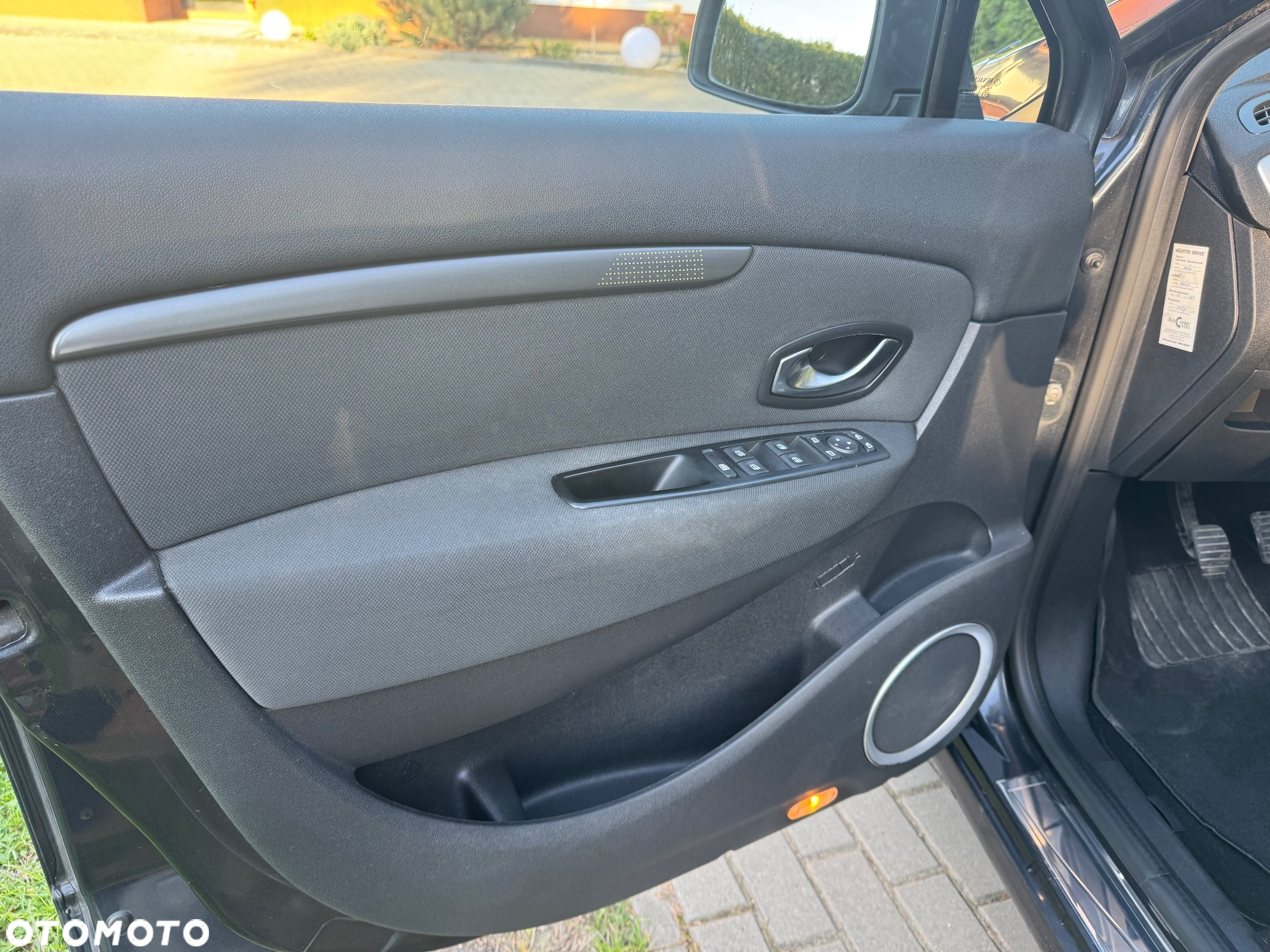 Renault Scenic 1.4 16V TCE Privilege - 11