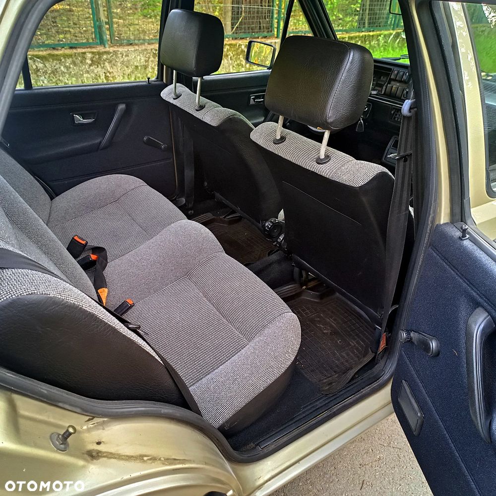Volkswagen Jetta 1.6 CL D - 14