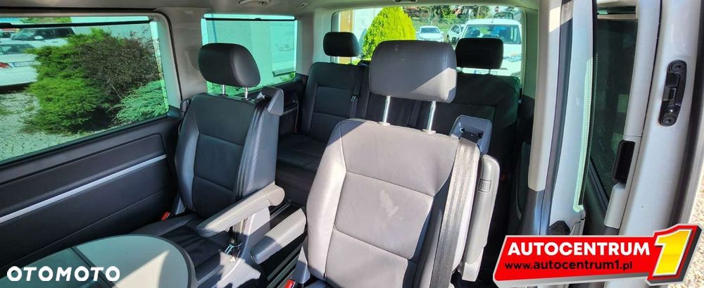 Volkswagen Multivan - 25
