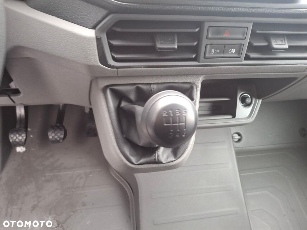 Volkswagen Crafter Furgon 4490 - 20