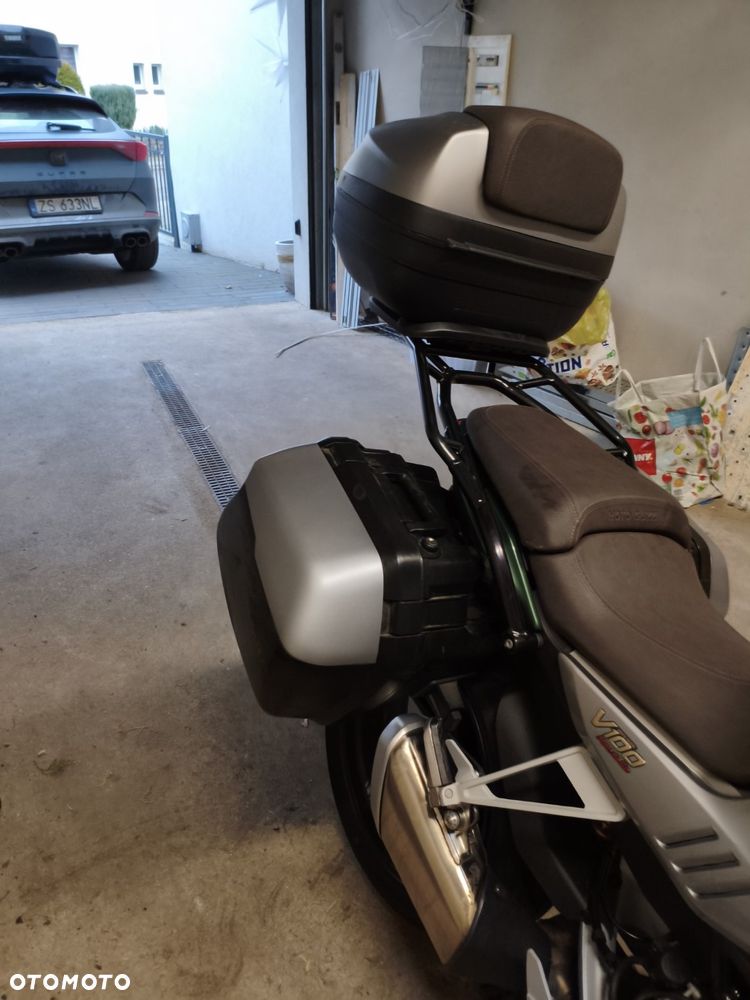 Moto Guzzi V100 Mandello - 11