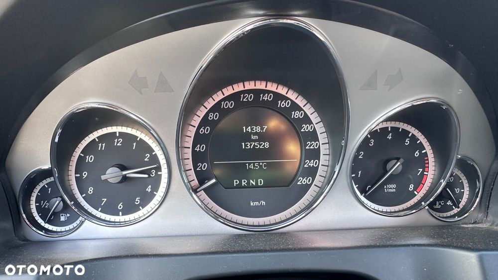 Mercedes-Benz Klasa E - 17