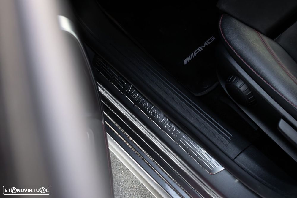 Mercedes-Benz A 250 e AMG Line - 25
