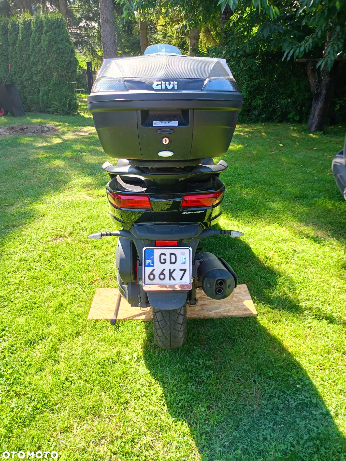 Piaggio MP-3 - 9